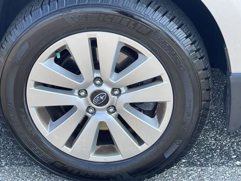 Used 2016 Subaru Outback 2.5i Premium AWD/4WD image 36
