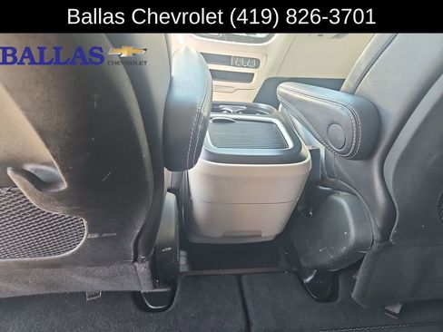 Used 2024 Chrysler Pacifica Touring-L FWD image 22