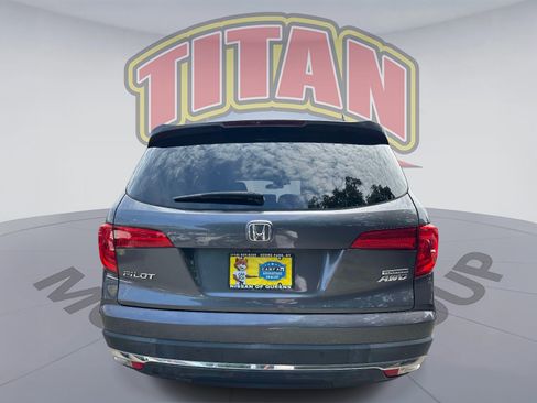 Used 2018 Honda Pilot Touring image 4
