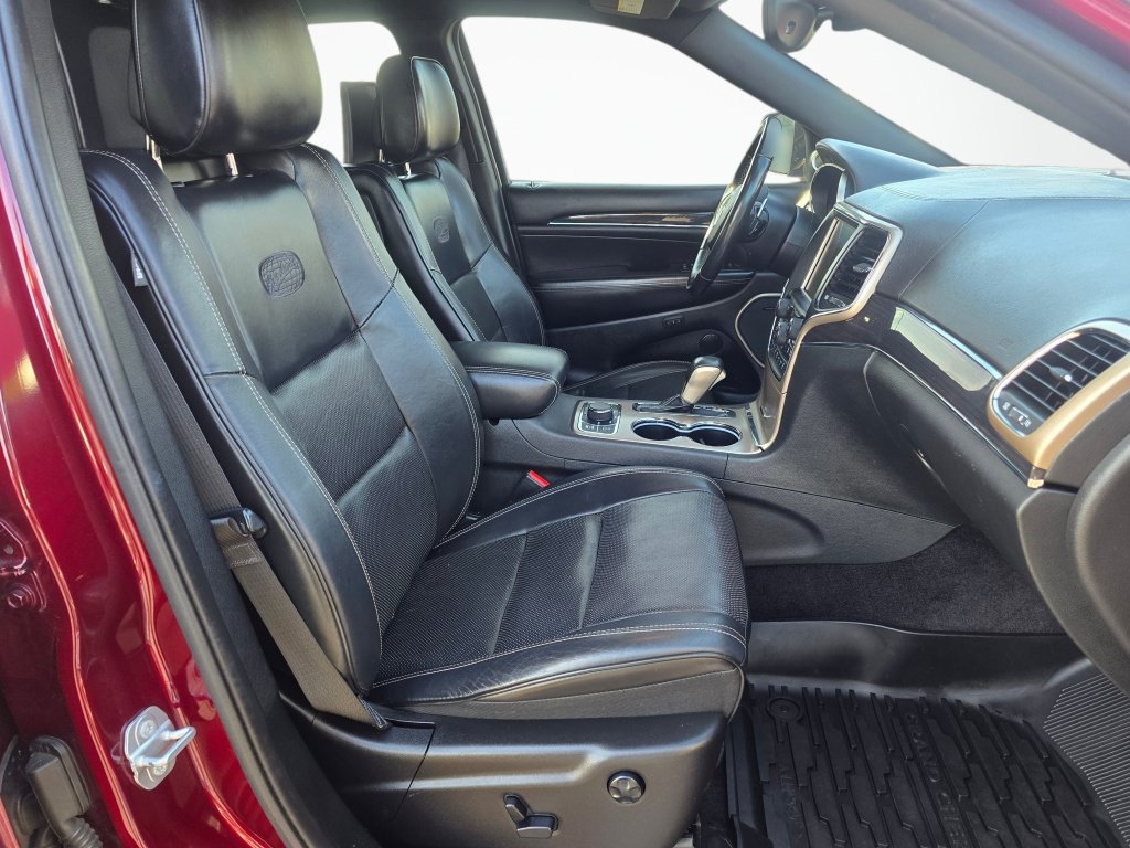 Used 2017 Jeep Grand Cherokee Overland w/ Jeep Active Safety Group AWD/4WD image 26