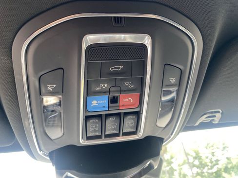 Used 2024 Jeep Wagoneer Series II AWD/4WD image 36