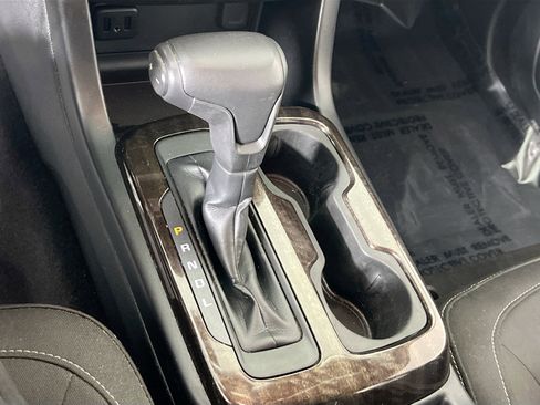 Used 2020 GMC Canyon SLE w/ Elevation Edition image 16