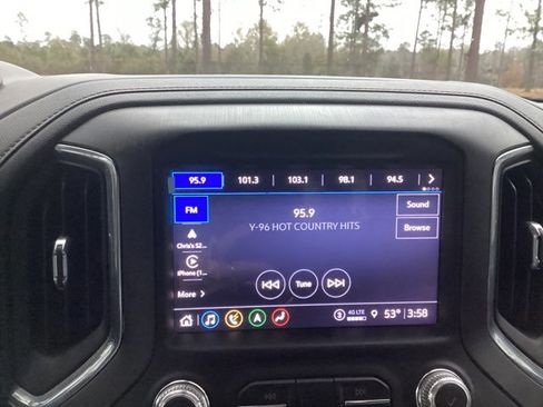 Used 2022 GMC Sierra 2500 AT4 w/ AT4 Premium Plus Package image 15