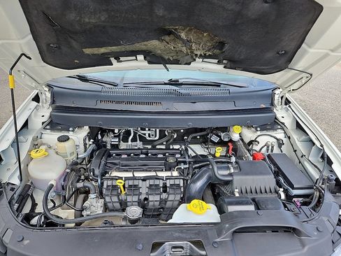 Used 2020 Dodge Journey SE w/ SE Popular Equipment Group FWD image 28