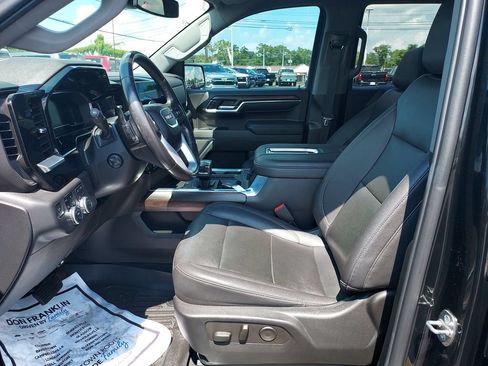 Used 2022 GMC Sierra 1500 SLT w/ SLT Premium Package AWD/4WD image 12