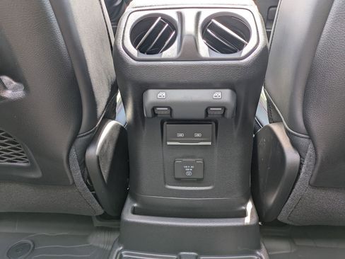 New 2025 Jeep Wrangler Rubicon w/ Technology Group image 26