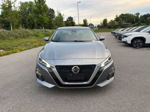 Used 2019 Nissan Altima 2.5 SV AWD/4WD image 2