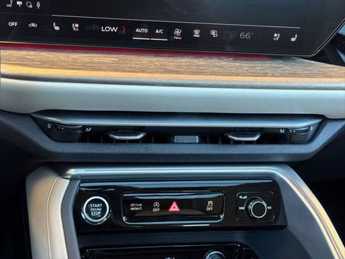 Certified 2025 Audi Q5 Prestige AWD/4WD image 27