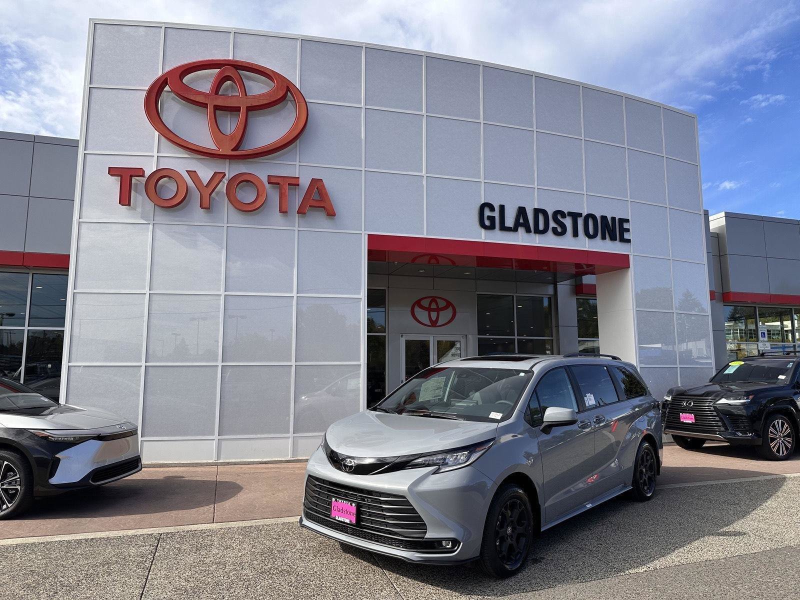 New 2026 Toyota Sienna XLE Woodland Edition AWD/4WD image 1