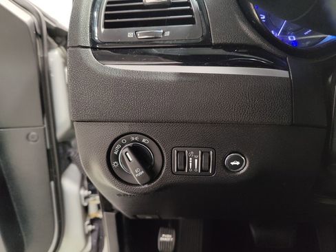 Used 2019 Chrysler 300 S w/ S Model Appearance Package RWD image 26