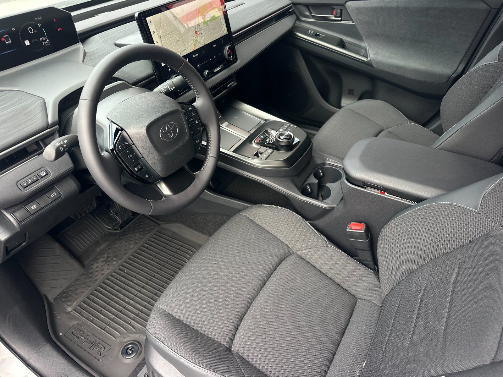 Used 2026 Toyota C-HR AWD/4WD image 9