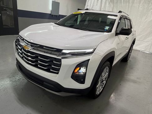 Used 2026 Chevrolet Equinox LT w/ Safety and Technology Package FWD image 37