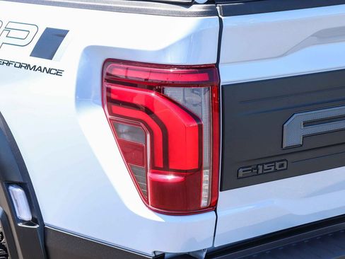 Used 2025 Ford F150 Raptor AWD/4WD image 7