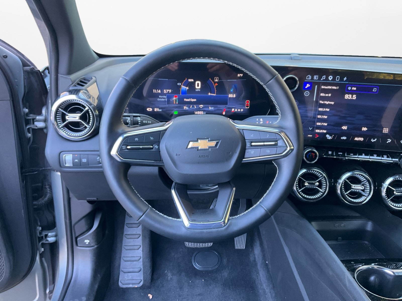 Used 2024 Chevrolet Blazer EV LT AWD/4WD image 14