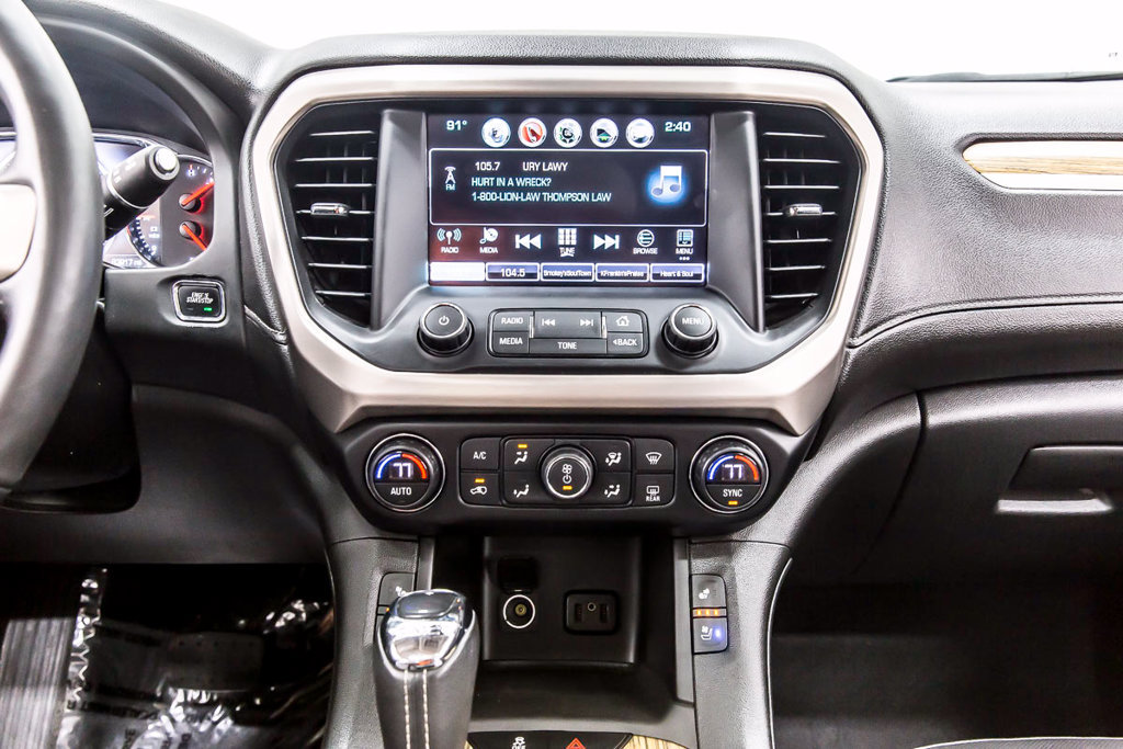 Used 2019 GMC Acadia Denali w/ Technology Package FWD image 18