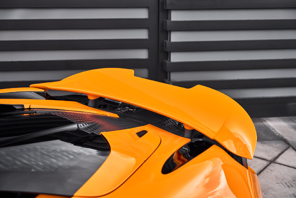 Used 2025 McLaren 750S Spider RWD image 11