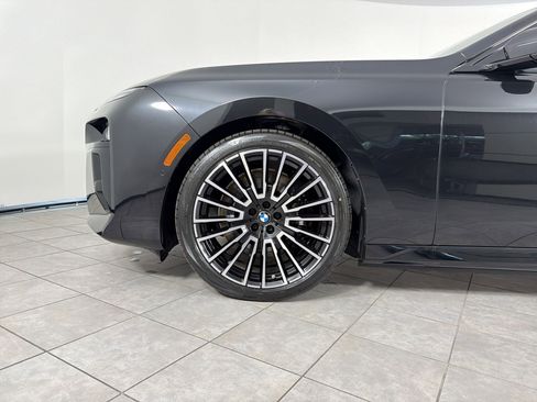 Used 2026 BMW i7 xDrive60 AWD/4WD image 10