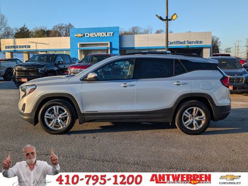 Used 2020 GMC Terrain SLE w/ Driver Convenience Package image 6