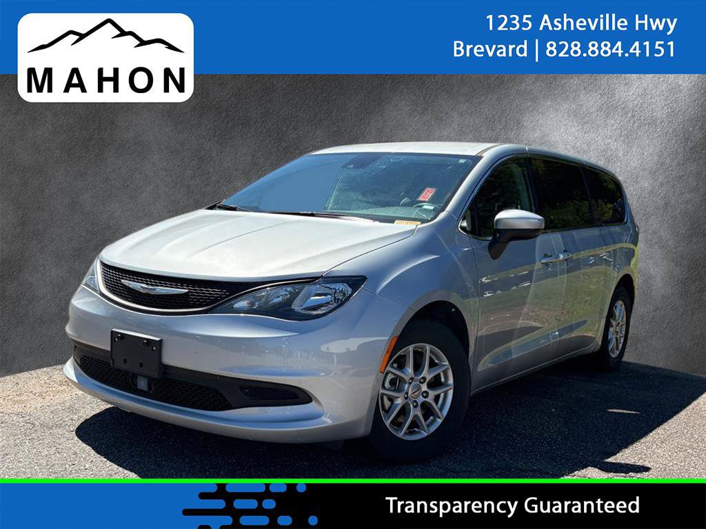 Used 2023 Chrysler Voyager LX FWD image 1