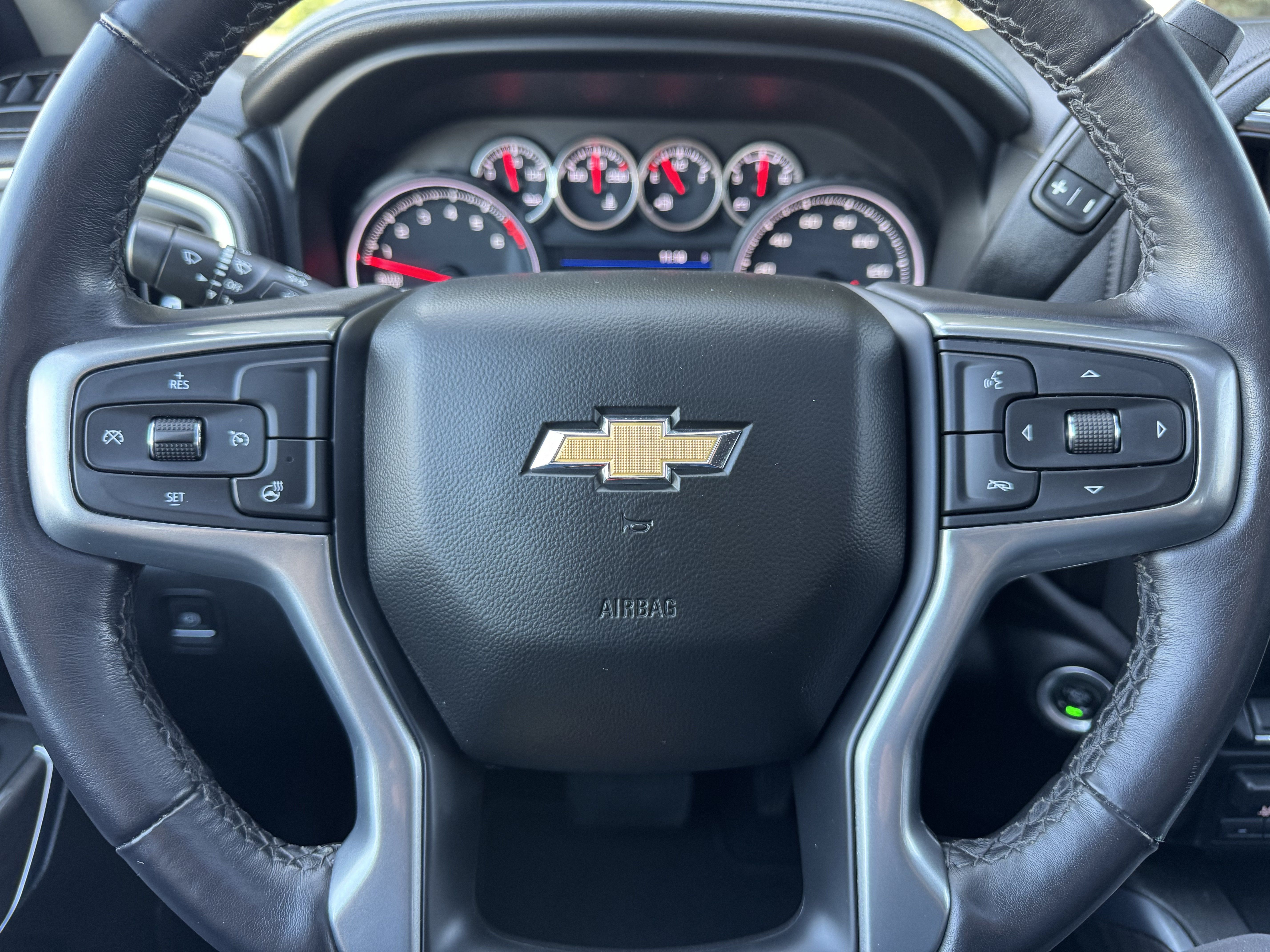 Used 2022 Chevrolet Silverado 1500 LTZ w/ LTZ Convenience Package II AWD/4WD image 36