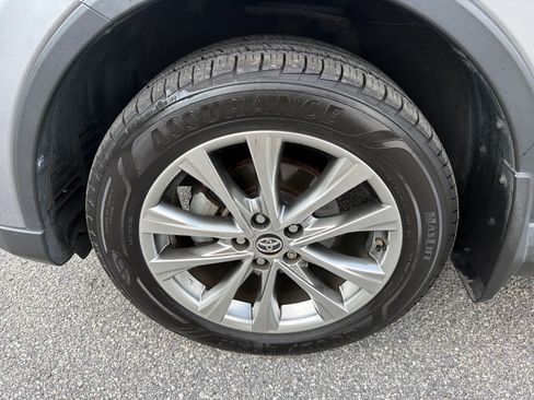 Used 2016 Toyota RAV4 Limited AWD/4WD image 21