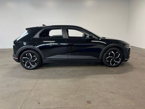 Used 2024 Hyundai Ioniq 5 SEL RWD image 2