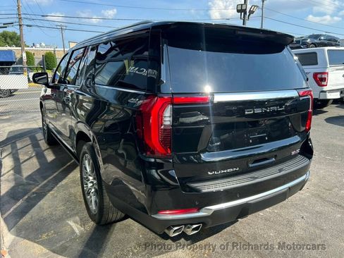 Used 2025 GMC Yukon XL Denali w/ Denali Reserve Package AWD/4WD image 4