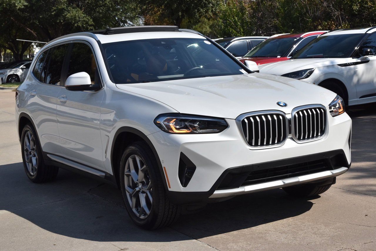 Used 2024 BMW X3 xDrive30i w/ Convenience Package AWD/4WD image 4