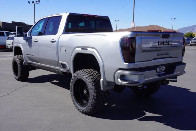 Used 2026 GMC Sierra 3500 Denali Ultimate w/ LPO, Black Badging Package AWD/4WD image 10