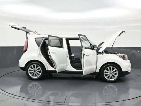 Used 2019 Kia Soul + FWD image 30