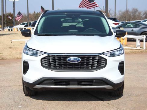 New 2026 Ford Escape Active w/ Cold Weather Package FWD image 2