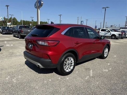 Certified 2022 Ford Escape SE w/ Convenience Package image 3