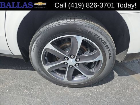 Used 2022 Buick Enclave Essence w/ Sport Touring Edition FWD image 33