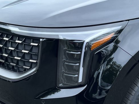 New 2027 Kia Carnival SX Prestige FWD image 13