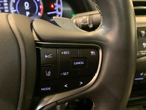 Used 2019 Lexus ES 350 w/ Premium Package image 22