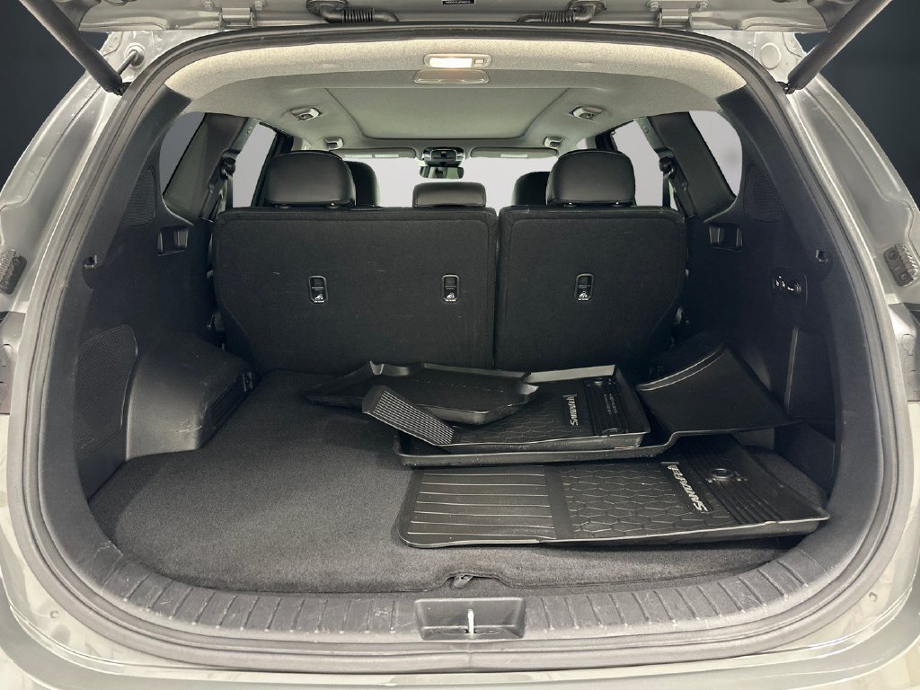 Certified 2023 Hyundai Santa Fe Limited FWD image 13