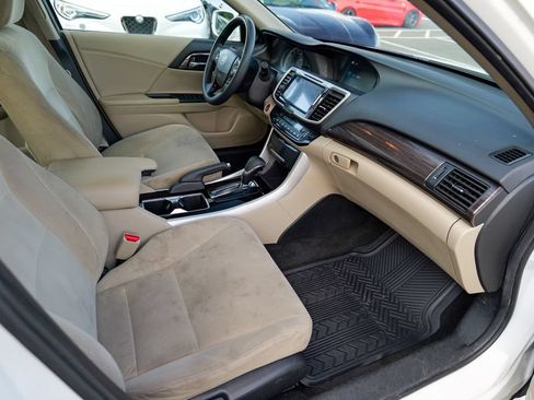 Used 2016 Honda Accord EX image 34