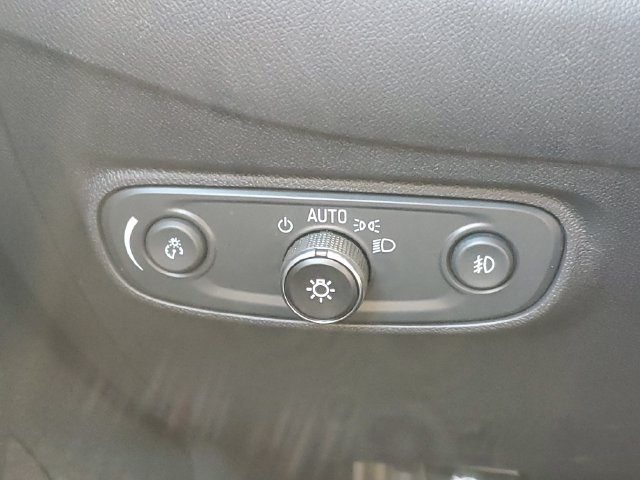 Certified 2024 Chevrolet Equinox Premier AWD/4WD image 21