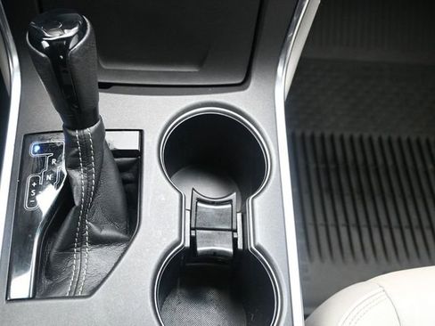 Used 2016 Toyota Camry XLE w/ Moonroof Package image 23