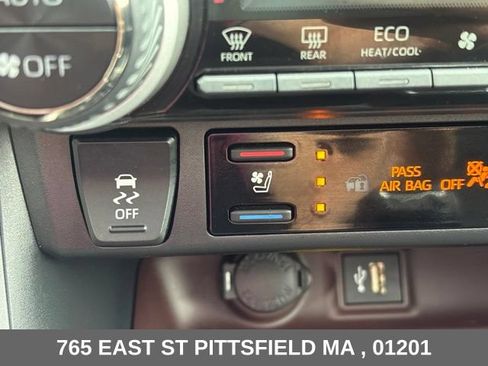 Used 2025 Toyota RAV4 Limited w/ Advanced Technology Package AWD/4WD image 27