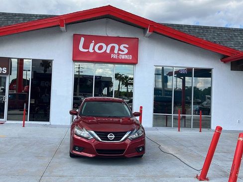 Used 2017 Nissan Altima 2.5 S w/ Power Driver Seat Package FWD image 1
