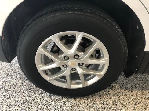 Used 2022 Chevrolet Equinox LS w/ LS Convenience Package image 14