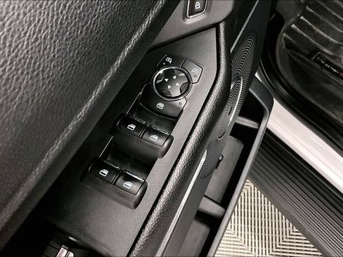 Used 2019 Ford Expedition XLT w/ Equipment Group 201A AWD/4WD image 37