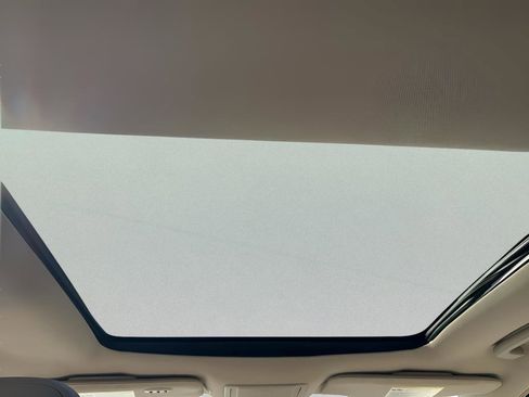 Used 2012 Lincoln MKX AWD image 25