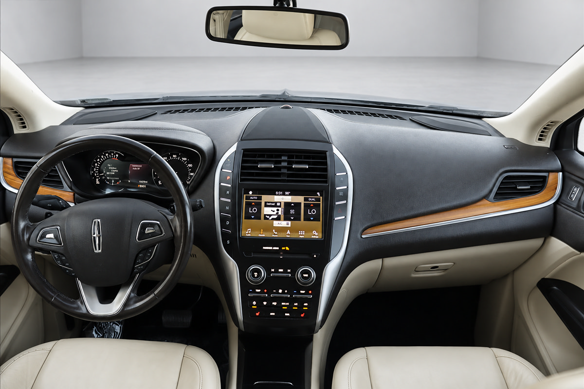 Used 2019 Lincoln MKC Select w/ Select Plus Package FWD image 19