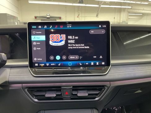 New 2026 Volkswagen Tiguan SE image 23