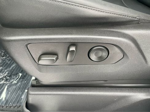 Used 2024 Chevrolet Silverado 2500 LTZ w/ LTZ Plus Package image 16