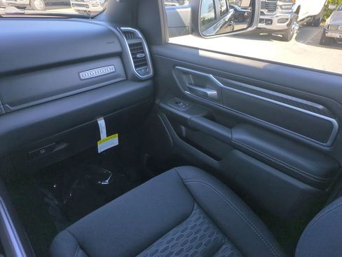 New 2026 RAM 1500 4x4 Crew Cab image 17