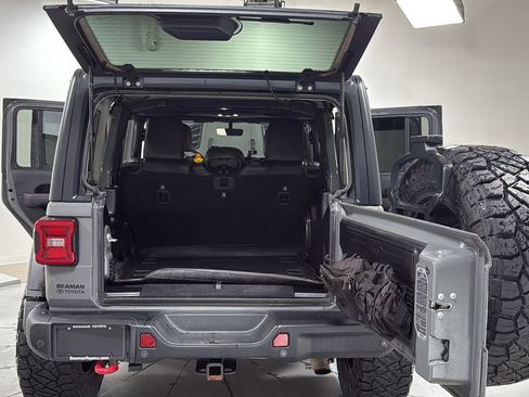 Used 2019 Jeep Wrangler Unlimited Rubicon image 16
