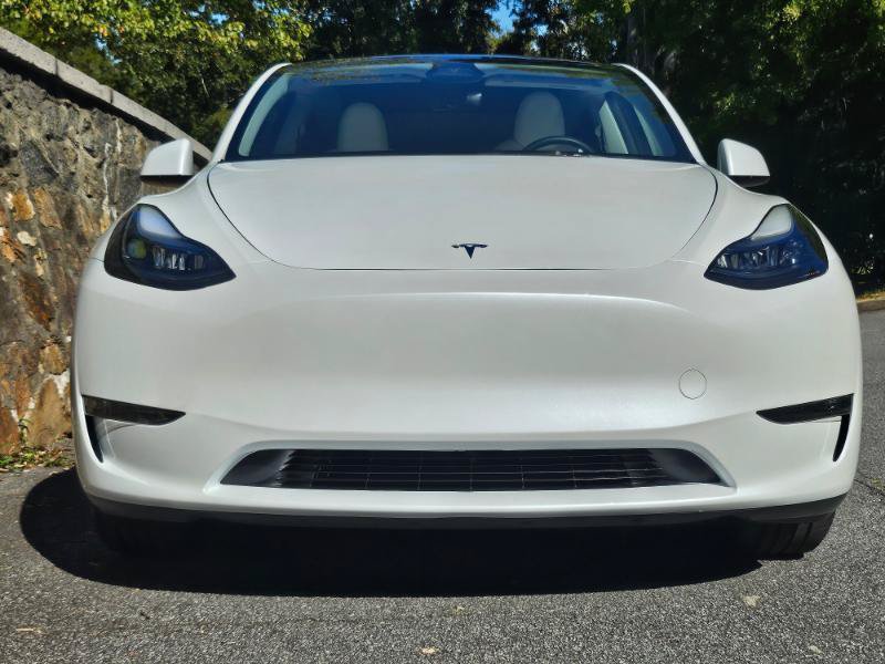 Used 2023 Tesla Model Y AWD image 6